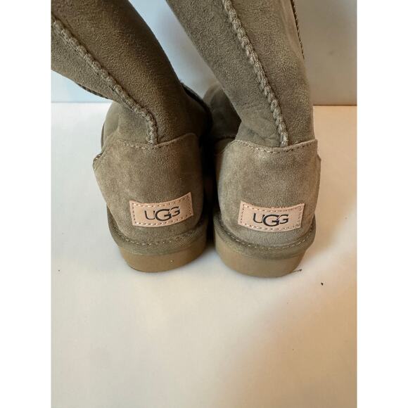 UGG Women's Classic Tall Fashion Boot - Picture 5 of 7